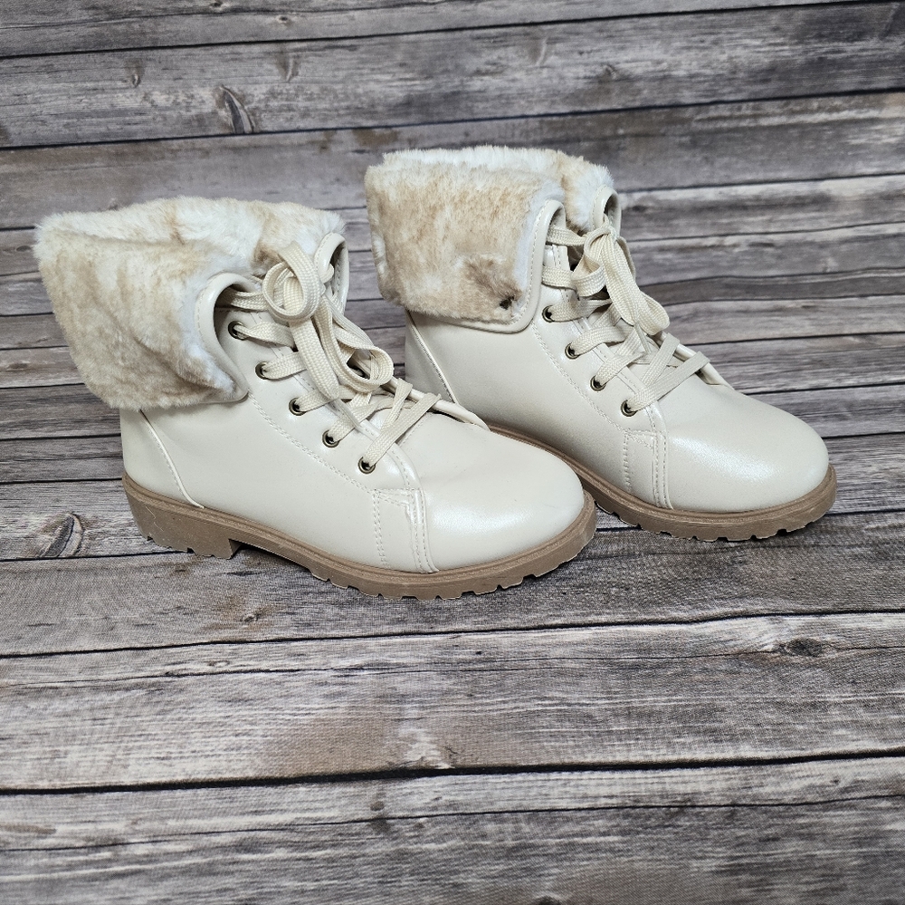 Olivia Miller Booties, Size 7, Off-white